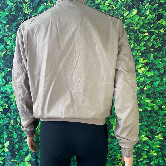 Member Only Jacket color tan size 42. Used - Picture 4 of 9